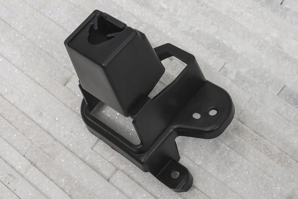 фото №8, Mazda 3 bm 13-16 кронштейн решетка правый bjs750153