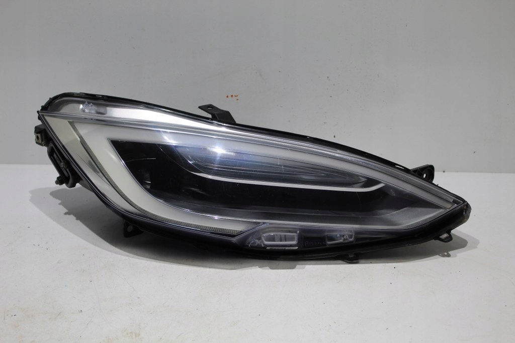 Купити Tesla s рестайлінг  full led правий фара перед правий