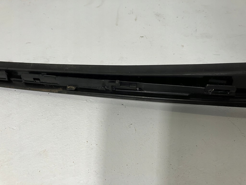 фото №8, Prius iv молдинг скло лобове передньої ліва