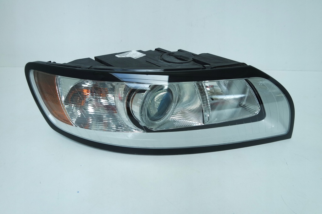 фото №1, Volvo v50 s40 ii lift 07r- фара правый лампа правая перед