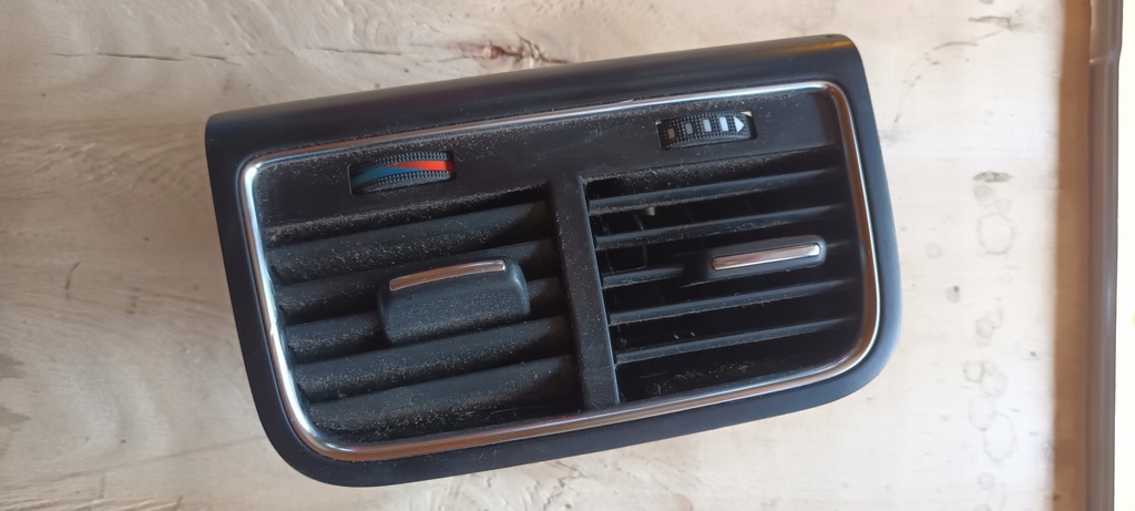 фото №1, Решётка обдув задняя 8k0819203 audi a4 b8 a5