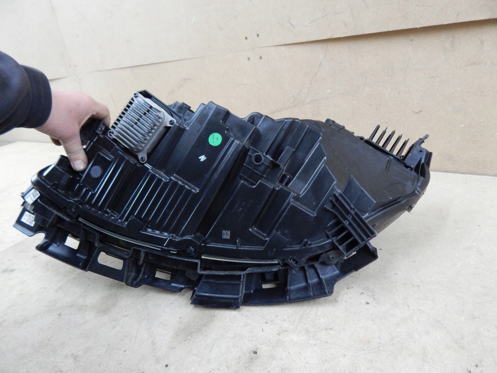 Купить Фара правая  перед правый  передняя tesla full led model 3 2 highland оригинал .