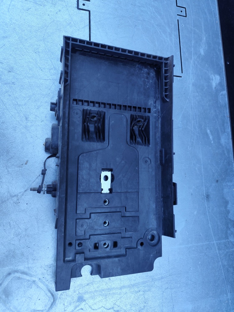 фото №1, Ford mondeo mk5 основание аккумулятор