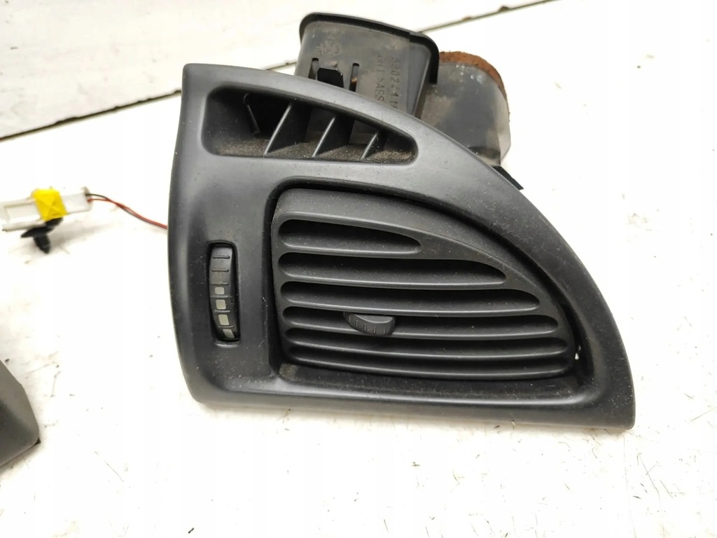 фото №10, Повітроводи панелі приладової панелі citroën c5 ii rc_ 99024110 2.2l дизель 98kw