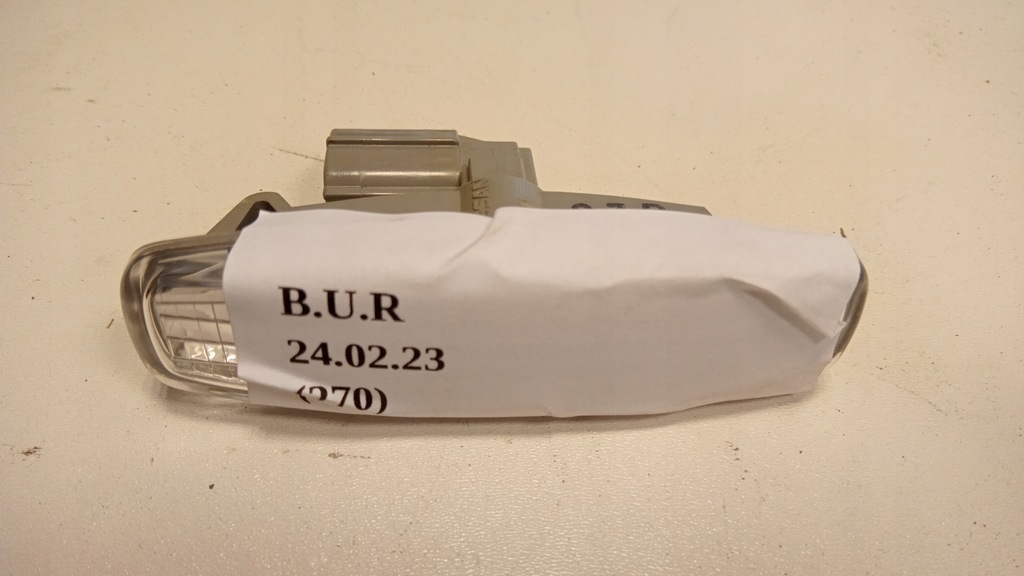 фото №13, Поворотник w крыло infiniti qx70 fx30d fx35