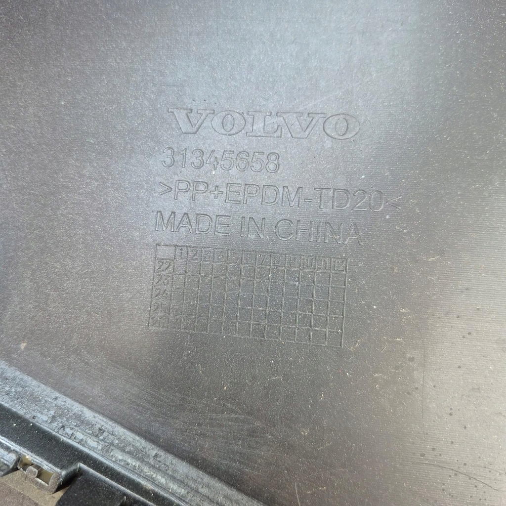 фото №11, Volvo ex30 ex-30 23- бампер перед передний 31345658