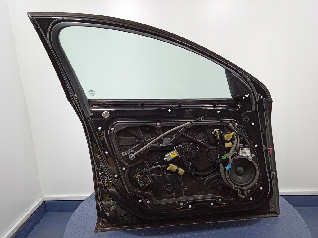 фото №7, Volvo s60 ii дверь перед левая 717 onyx black