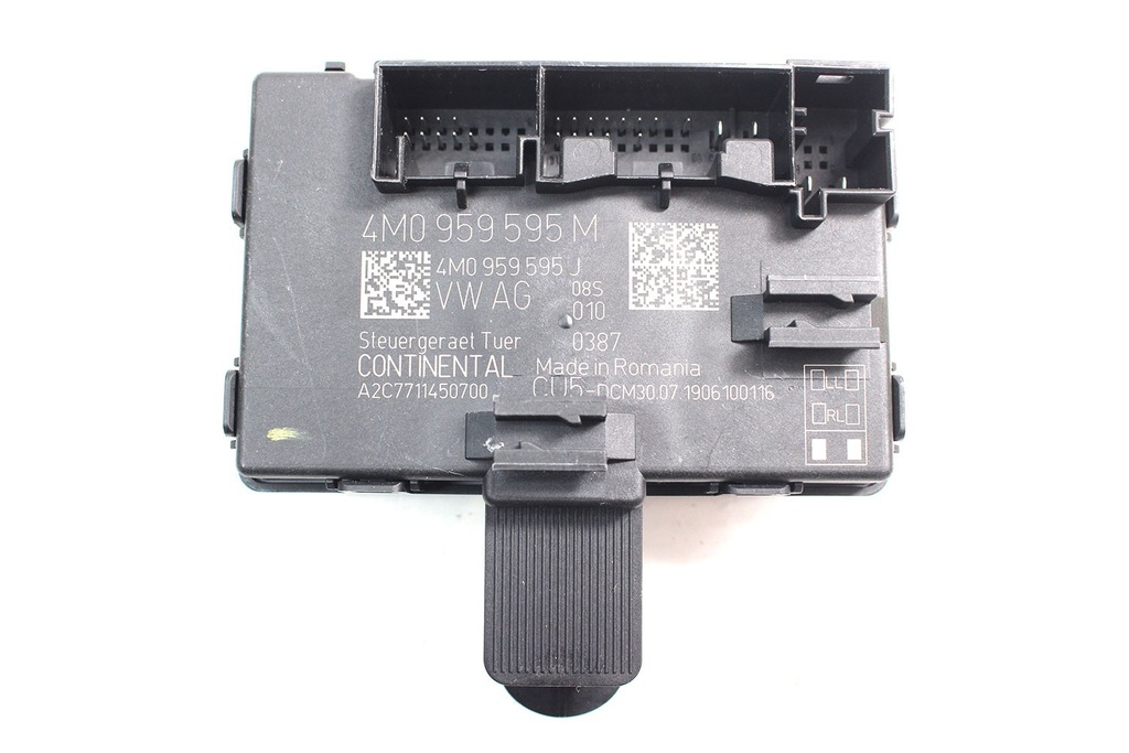 фото №11, Audi q7 q8 e-tron блок керування модуль двері 4m0959592m 4m0959593m 4m0959595m et