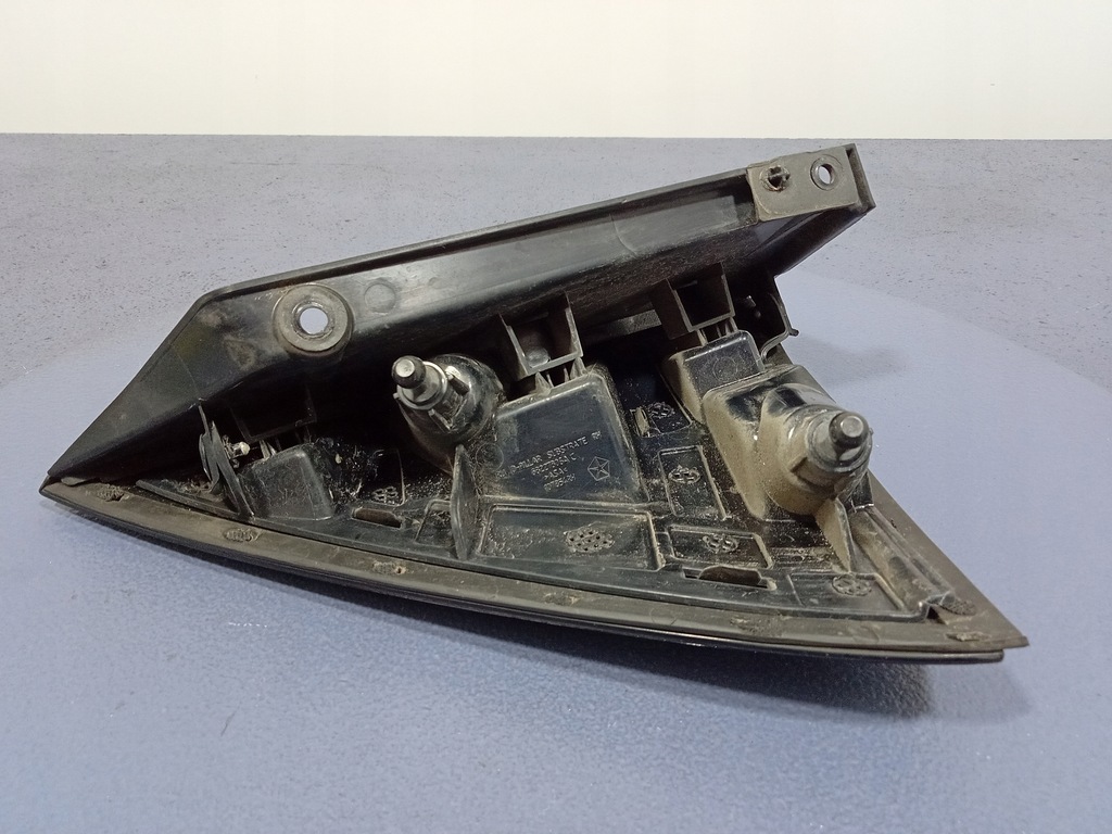 фото №8, Pacifica ii 16- защита треугольник стойка крыла правый задняя 68227308ac