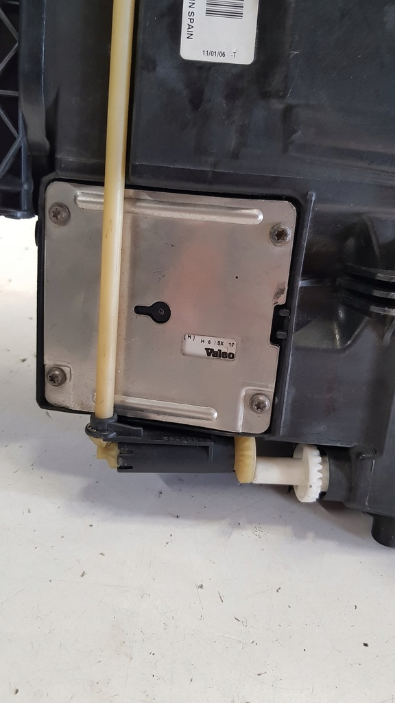 фото №10, Лампа ксенон права перед vw touareg