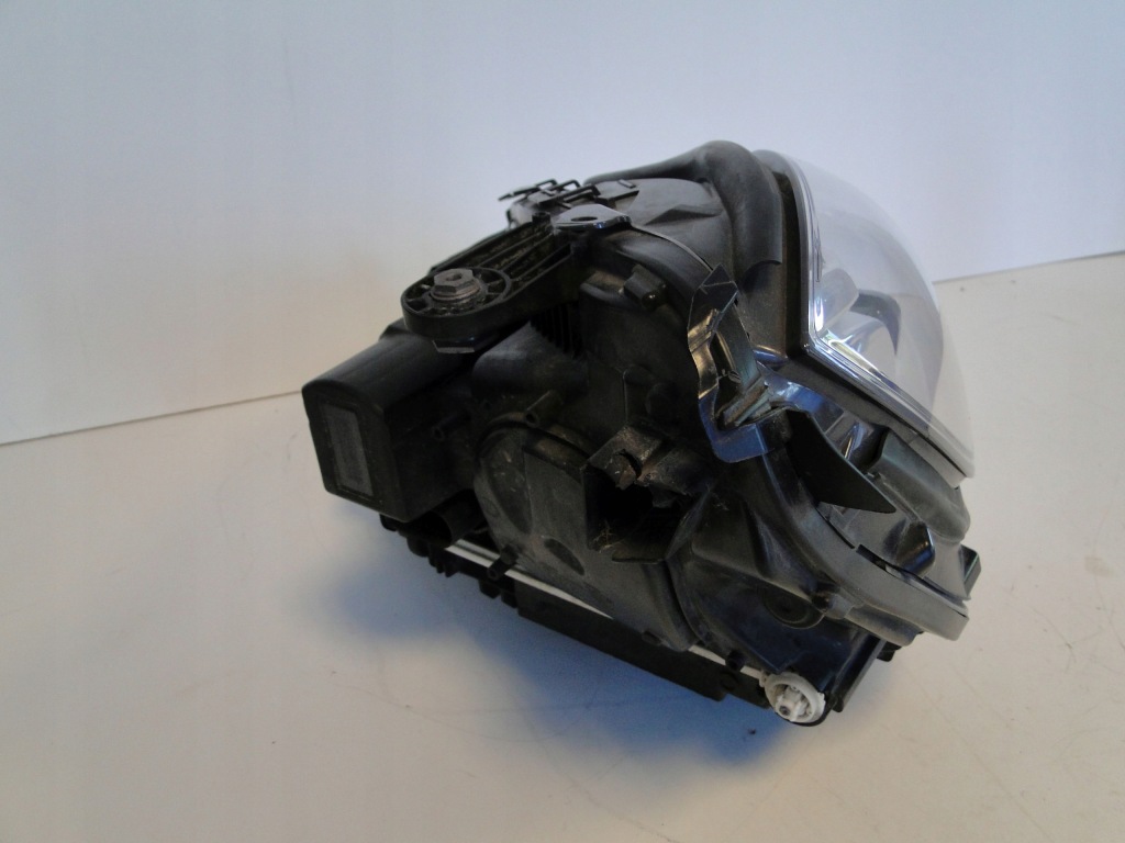 Mercedes фара передняя правый  a2129063203 e klasa 212 w212 рестайлинг  led ils Цена