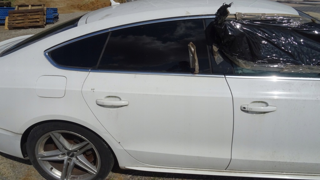 Купить Audi a5 дверь правый  задняя ly9c 2011 8t8833052d