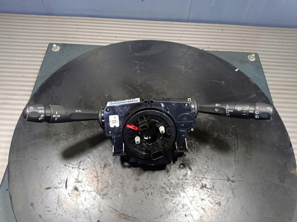 фото №1, Opel astra l переключатель комбинированный 98477387zd