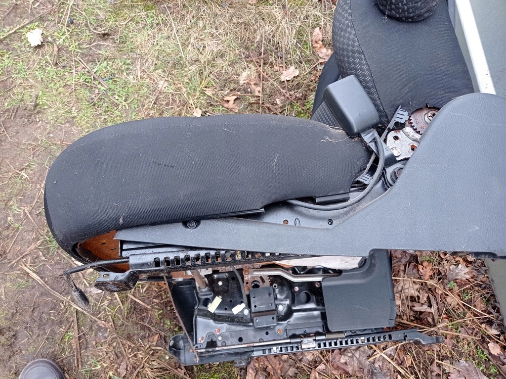 фото №9, Сидіння правий перед пасажира nissan note e11