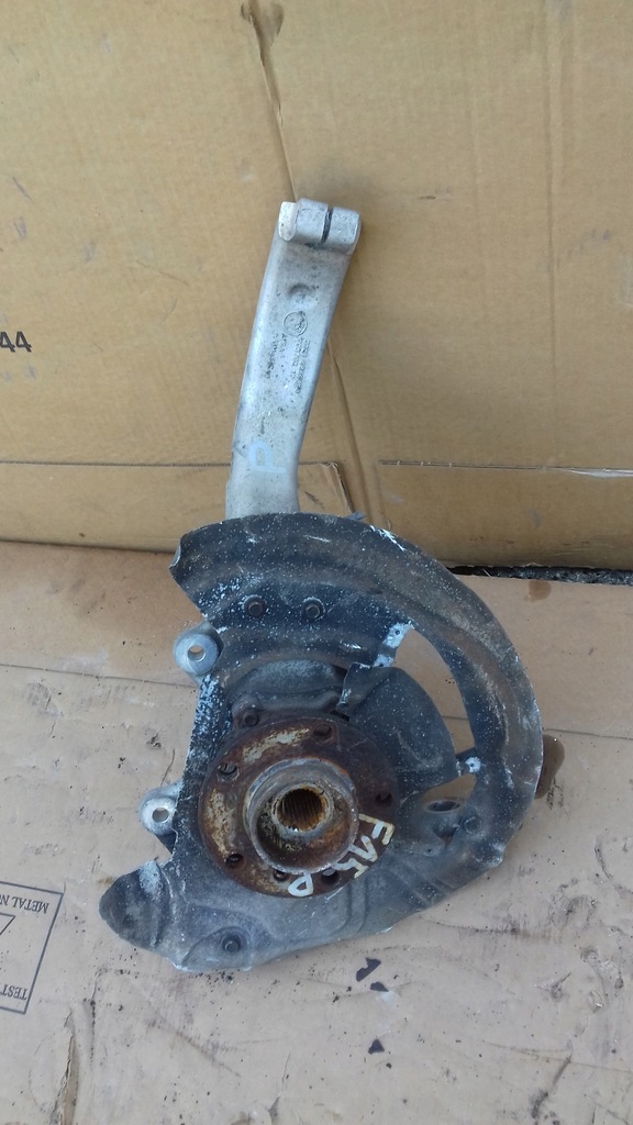 фото №1, Bmw x5 f15 поворотный кулак перед правая 6869870