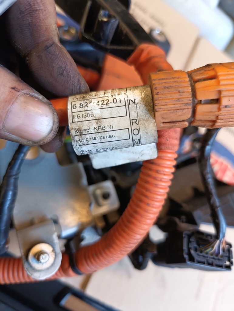 фото №6, Bmw f30 330e гібрид роз'єм заряджання 6821409 шланг