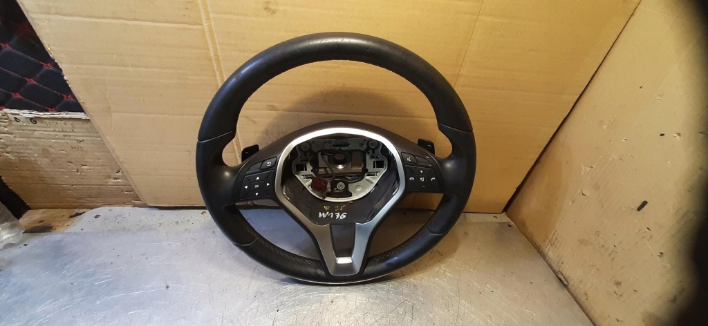 фото №1, Воздуховод кожа мультифункция лепестки переключения mercedes w176