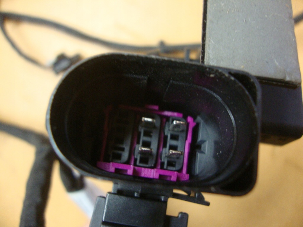 фото №4, Vw caddy 2k7 електропроводка 6 pdc радар