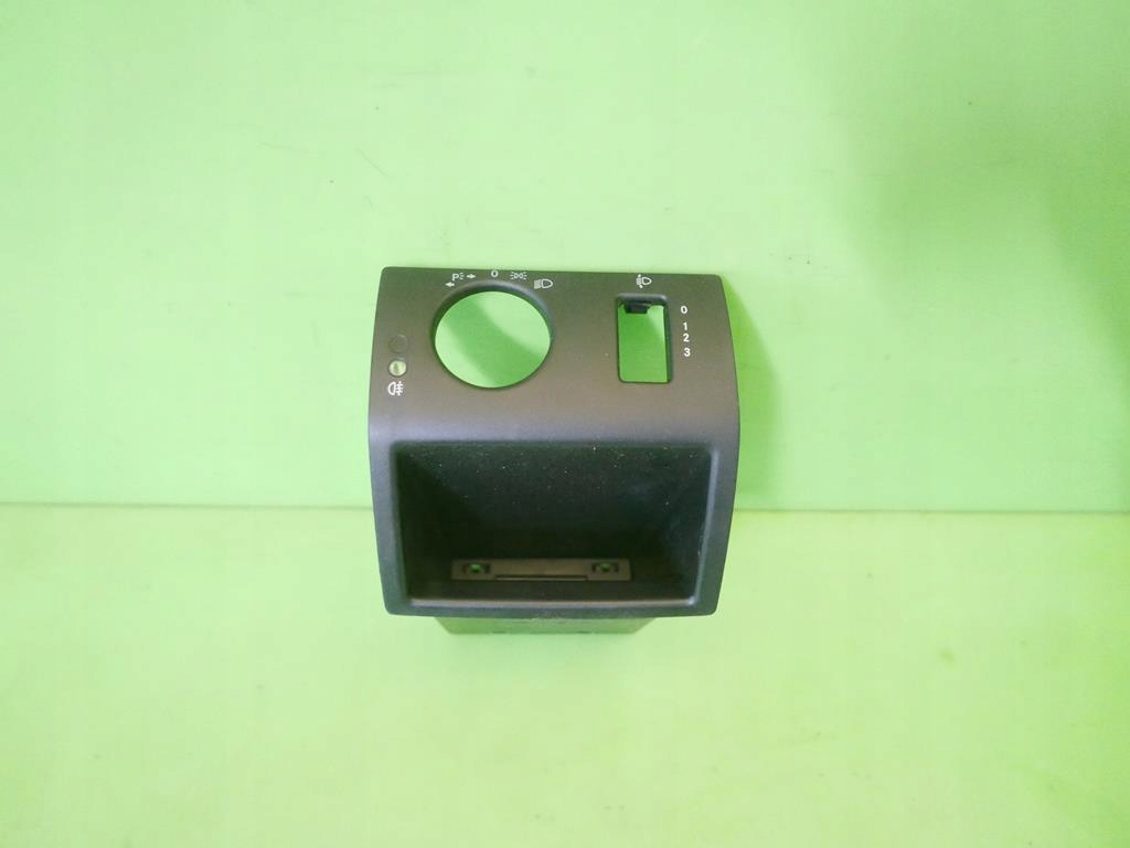 Купити Рамка вимикача світла полиця водія mercedes w169 a170 04-08