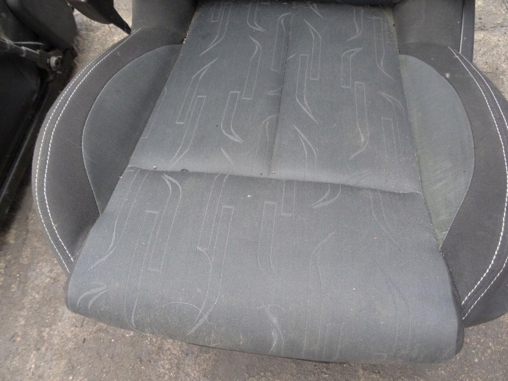 фото №7, Citroen c4 ii b7 сиденья пластики ремни комплект