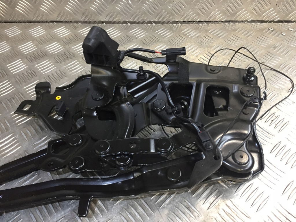 Bmw 4 g23 g83 петля крышки крыша кабриолет  левый Недорого