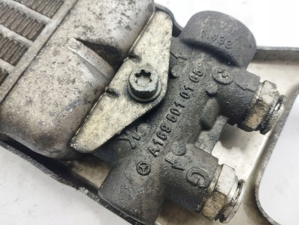 фото №7, Mercedes-benz b w245 2006 радіатор оливи коробки