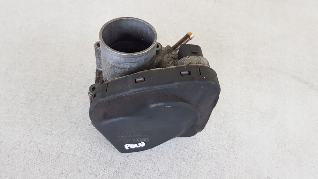 фото №1, Volkswagen оригинальный номер 036133062 дроссельная заслонка