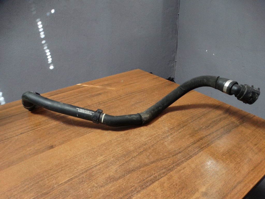 фото №1, Idealny шланг води mercedes w222 1