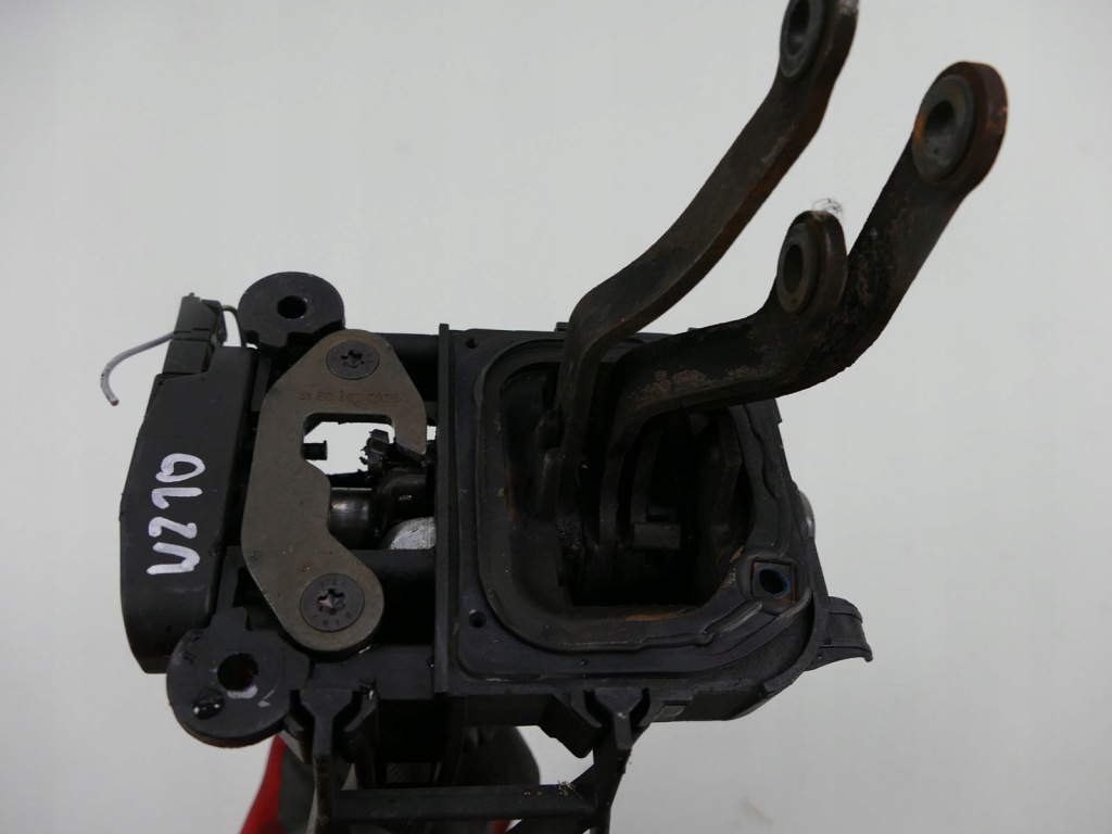 фото №6, Mercedes w210 2.2 d домкрат переключения передач трос