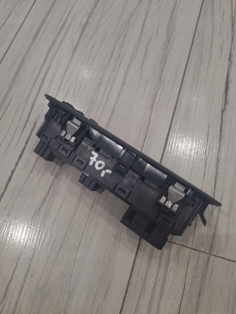 фото №5, Кнопка подъемник стекла p 308 ii