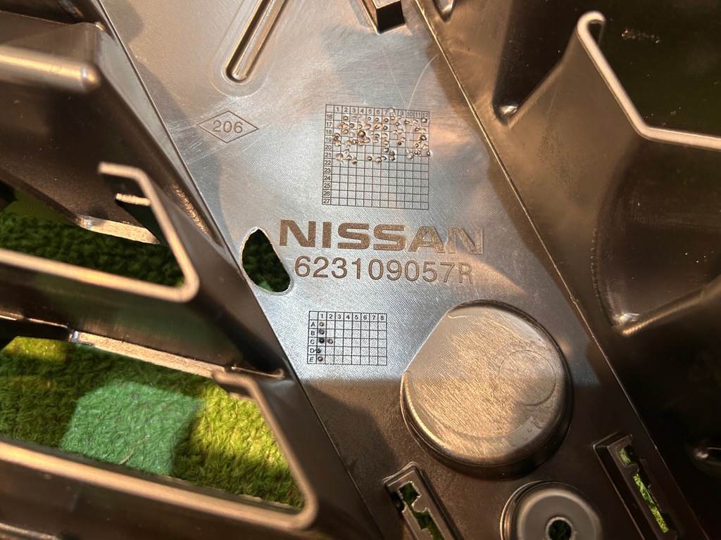 фото №11, Nissan nv300 nv 300 решётка радиатора решётка радиатора бампера 623109057r