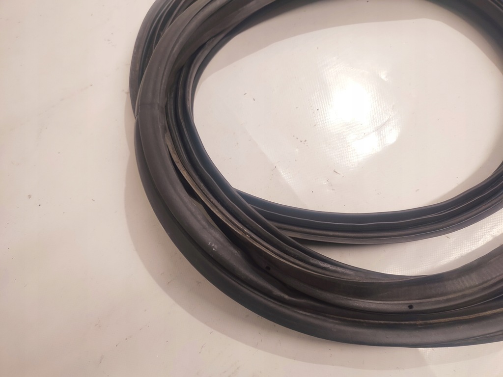 фото №8, Kia ceed ii прокладка кузовна багажника hb