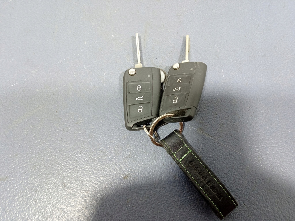 фото №10, Skoda scala замок зажигания ключи 5q1905865a