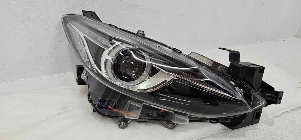 фото №1, Лампа правий перед передня mazda 3 bm 13-16