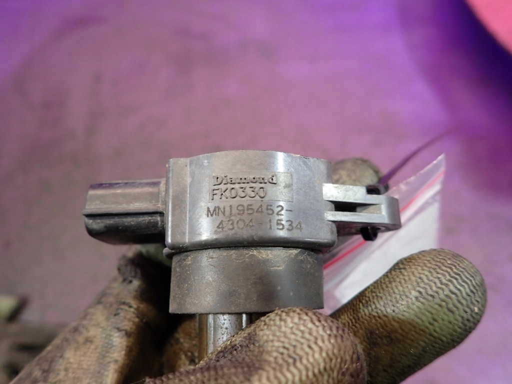 фото №5, Smart forfour i 454 04- 1.1 134.910 катушка зажигания mn195452 3 pin