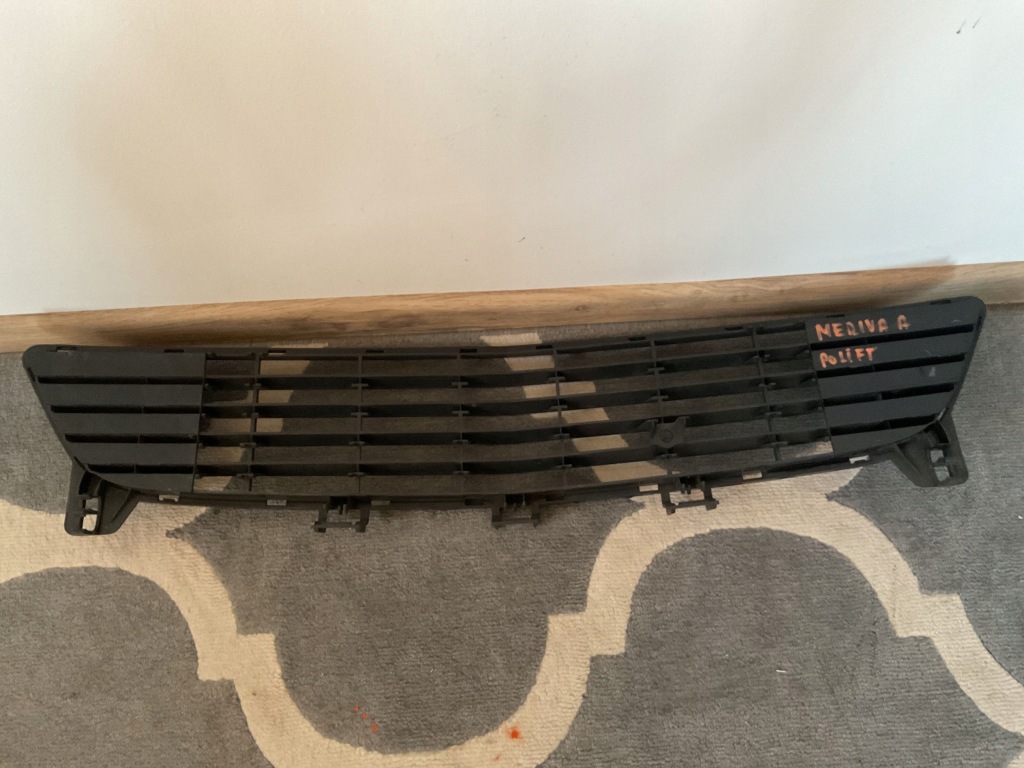 Opel meriva a решётка бампера нижний po lift оригинальная с Разборки