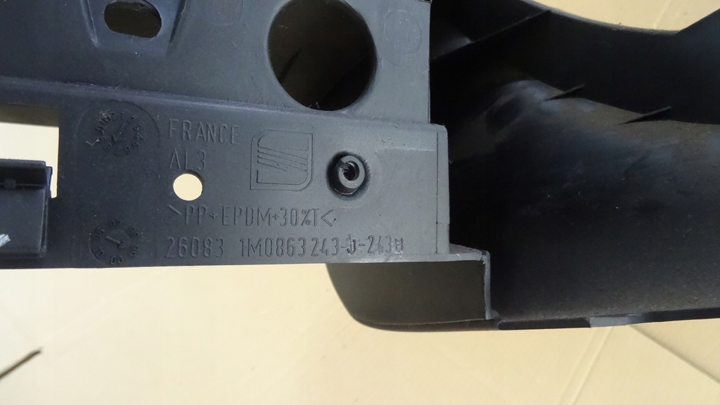 фото №7, Toledo ii 2 рамка радио консоль средняя 1m0863243j