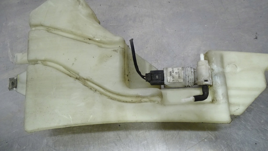 Бачок омывателя правый mini cooper r50 1.6 Цена