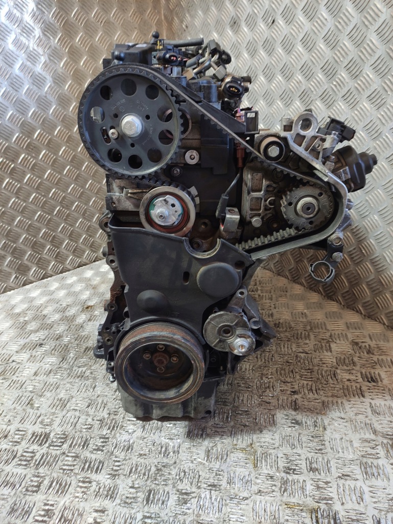 Двигун 1.6 tdi dcx vw audi skoda стійку Недорого