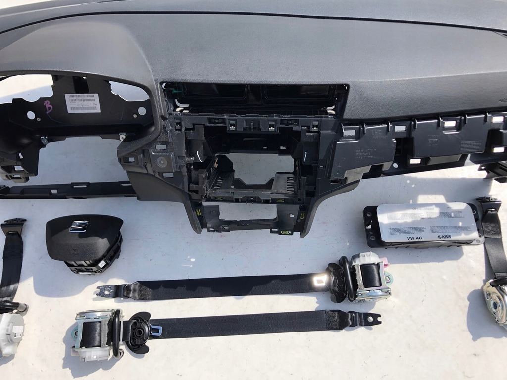 фото №6, Seat arona панель приладів панель приладів консоль подушки безпеки ремені