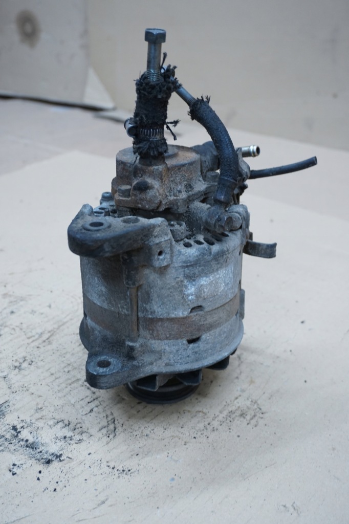 Land cruiser lj70 генератор + насос вакуум 2,4 td Оригинал