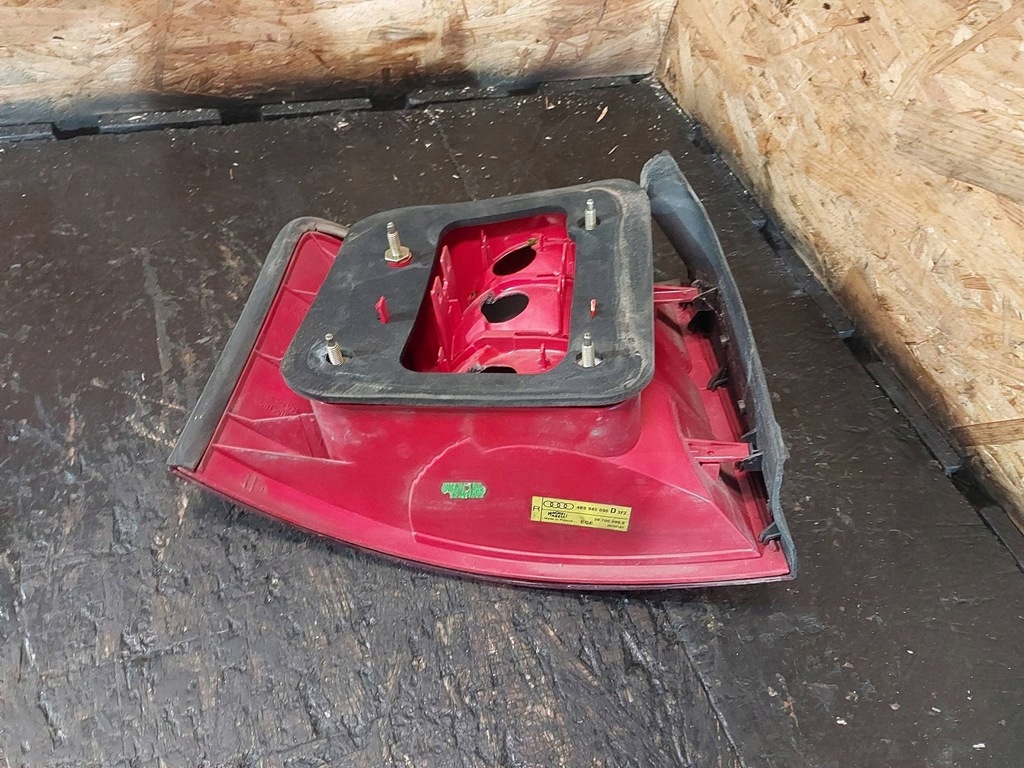 фото №12, Лампа задняя правая audi a6 c5 4b kombi 4b9945096d