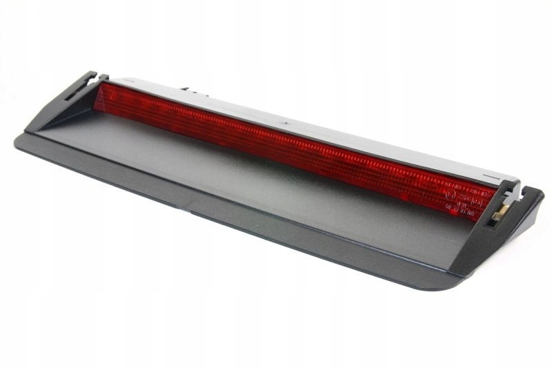 фото №1, Оригинальный номер vw 3c5945087 третий свет стоп vw passat 3c