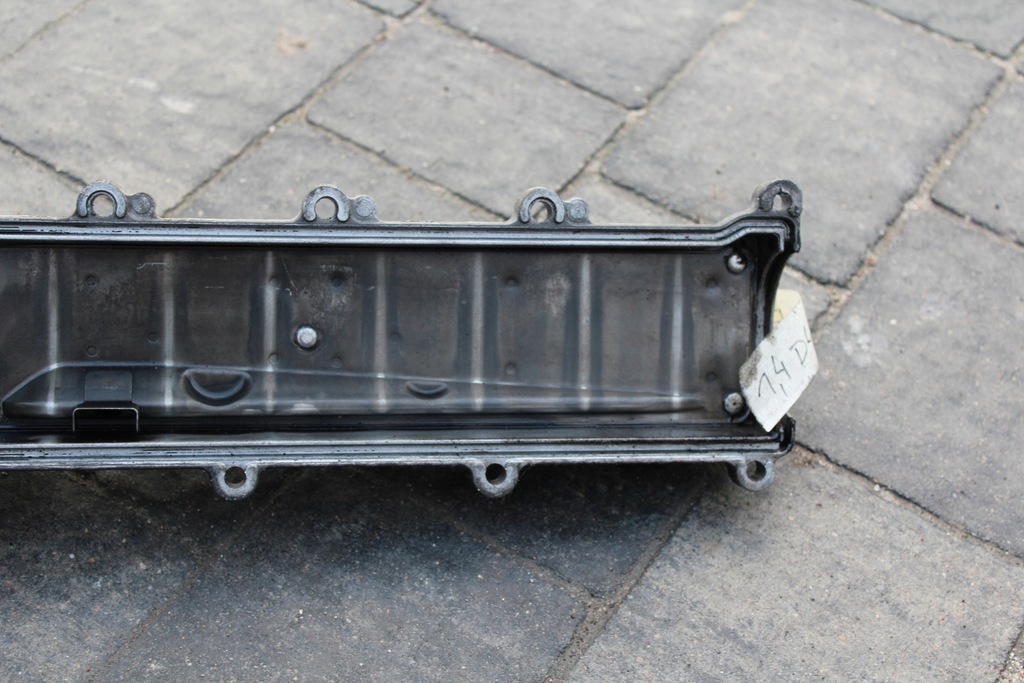 фото №6, Yaris 1.4 d4d крышка клапанов