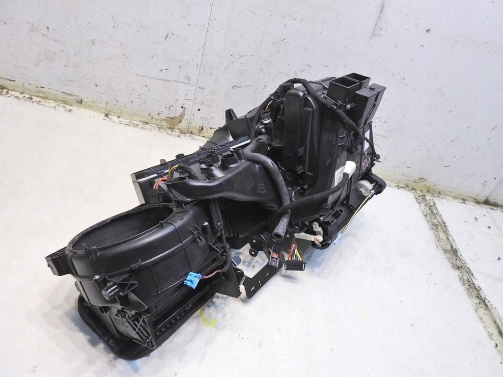 фото №8, Обігрівач vw golf v plus 1.6 fsi 5m1820003d