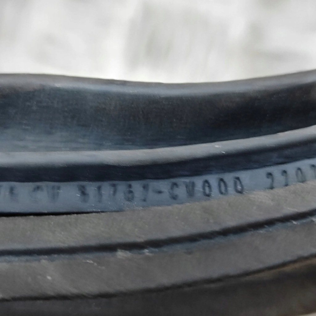 фото №7, Kia ev6 2022 гумовий прокладка багажника заднього / na кузов