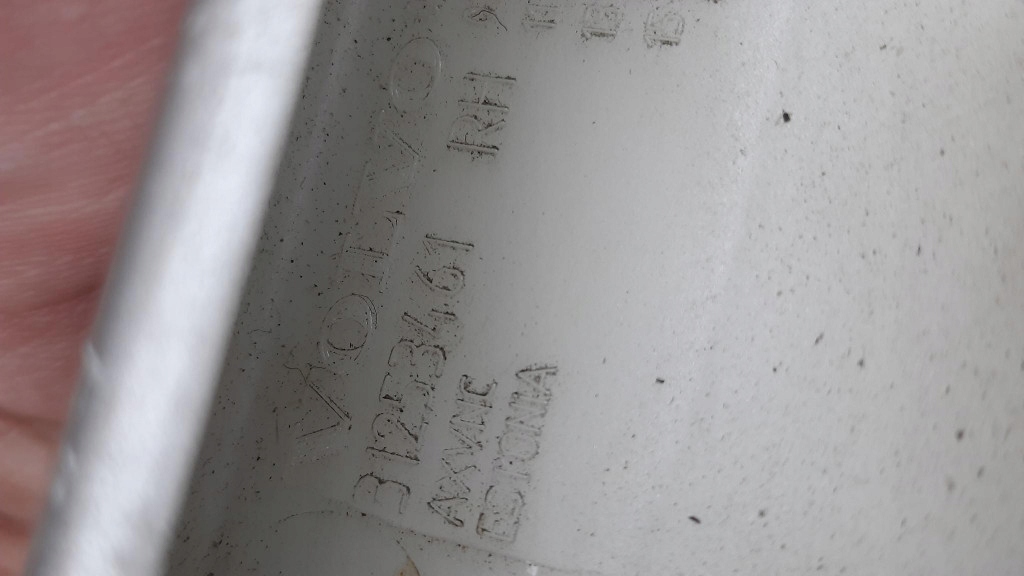 фото №8, Заглушка рейлинг задняя задняя правая 31253461 volvo v50