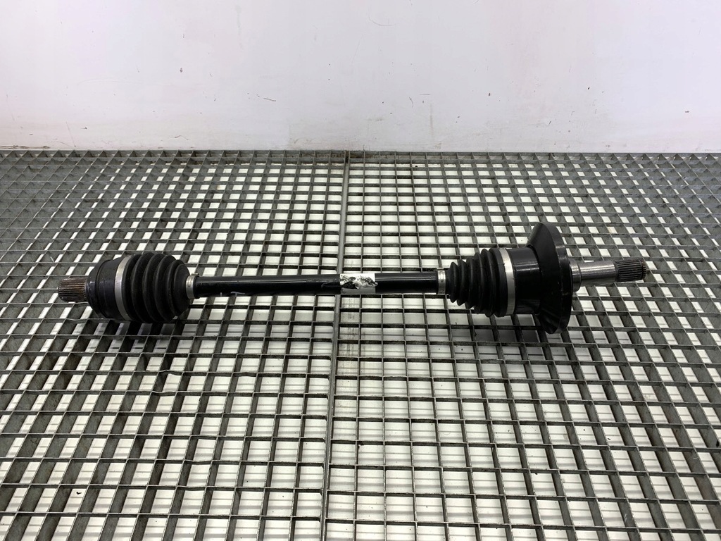 фото №1, Приводной вал левый задняя mercedes gle a1673501602 2.0 269km suv шарнир