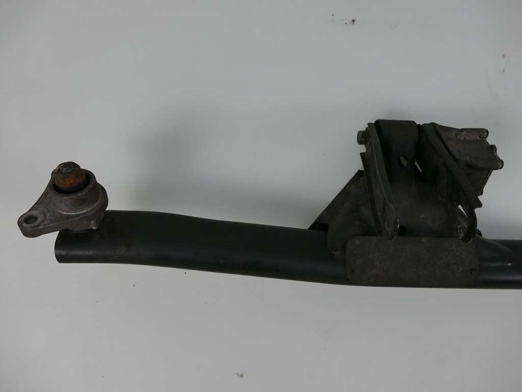 фото №5, Volvo xc90 i 2.4 d5 распорка чашка