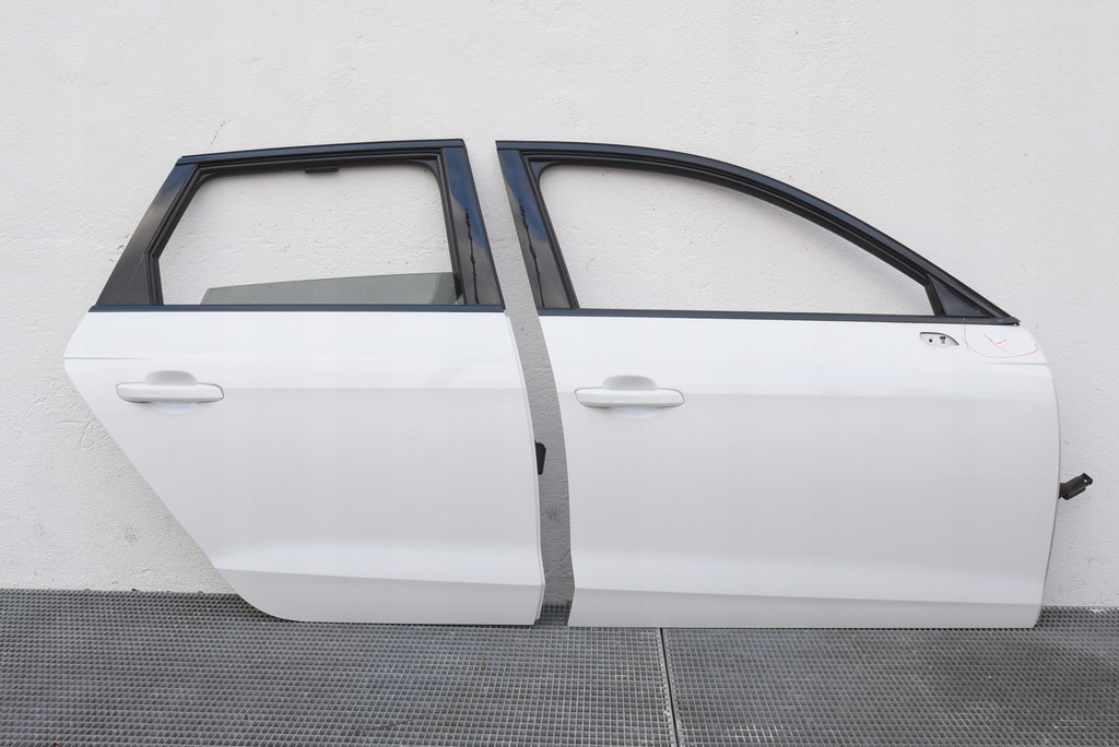 фото №7, Audi a4 b9 lift двері праве перед ly9c повний